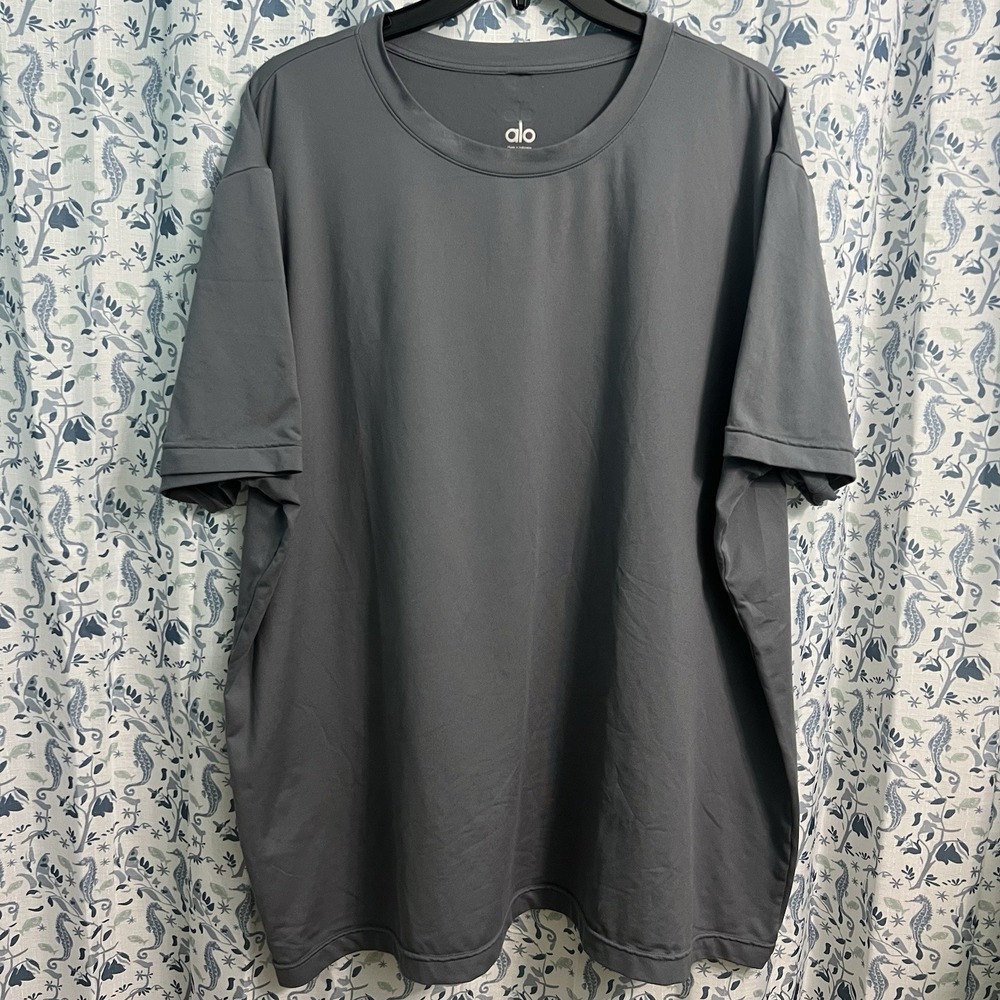 ALO Yoga Men's Conquer Reform Performance Crewneck T-Shirt - Gray - 2XL